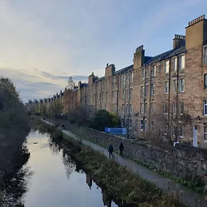 Cosy 1 Bedroom Flat With View Of Union Canal Apartment