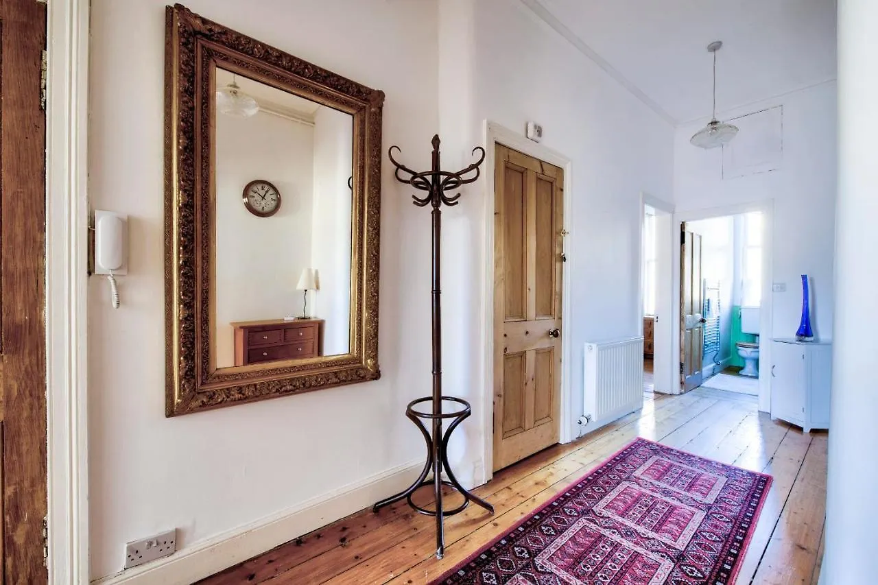 Guestready - Central & Comfortable 2Br Apartment Edinburgh